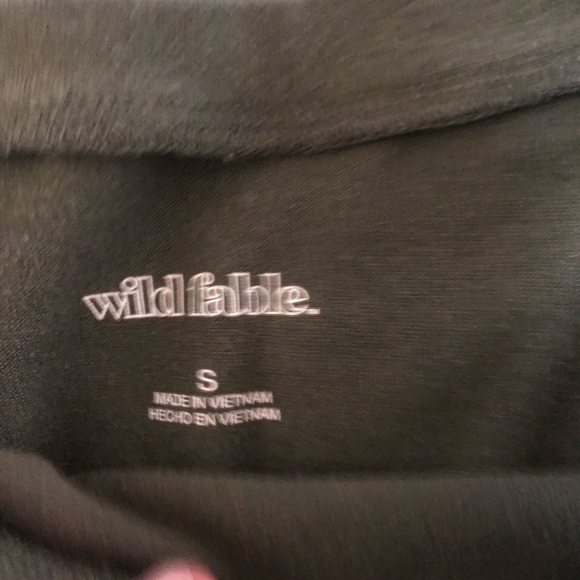 Wild Fable Short Sleeve Crewneck Crop T-Shirt Lot of 2 olive & Pink sz small - Picture 4 of 5